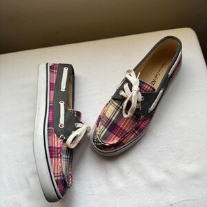 American Eagle Outfitters Plaid Canvas Boat shoes. Size 7.5